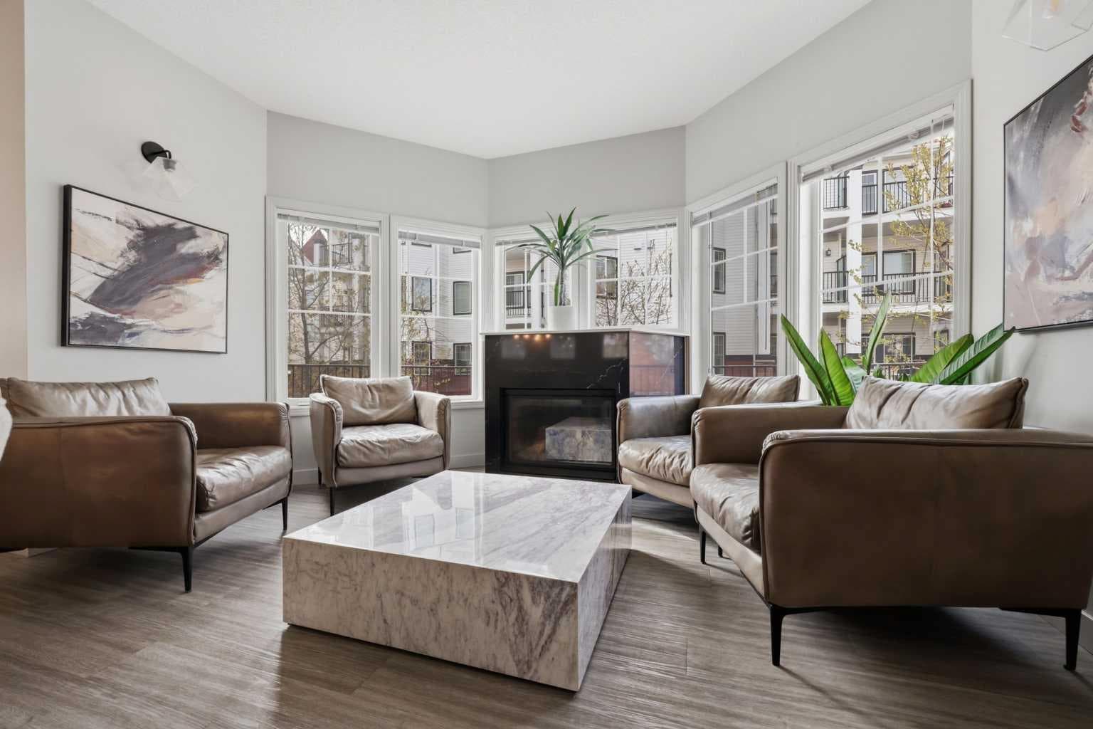 317, 60 Royal Oak Plaza NW
