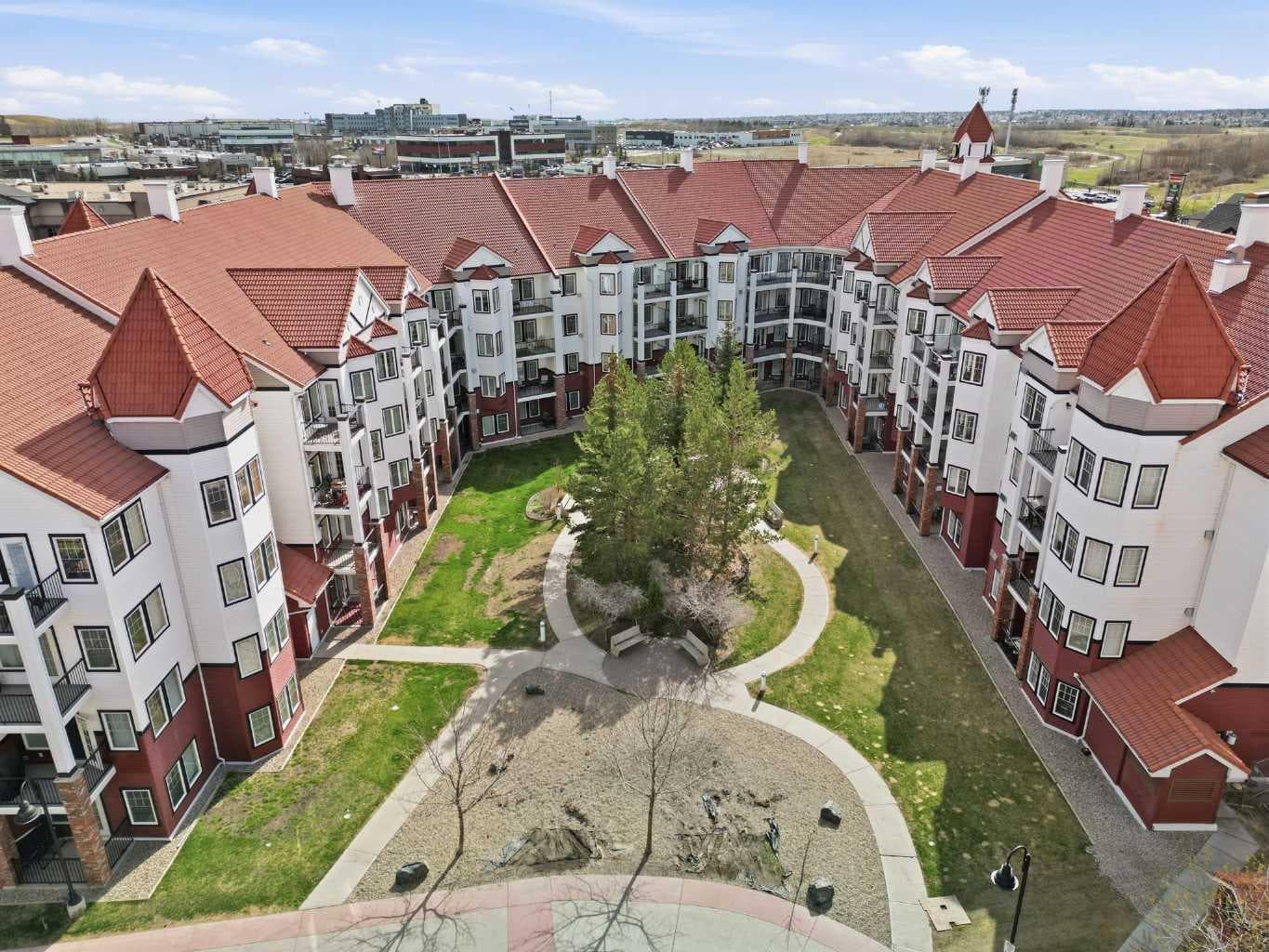 317, 60 Royal Oak Plaza NW