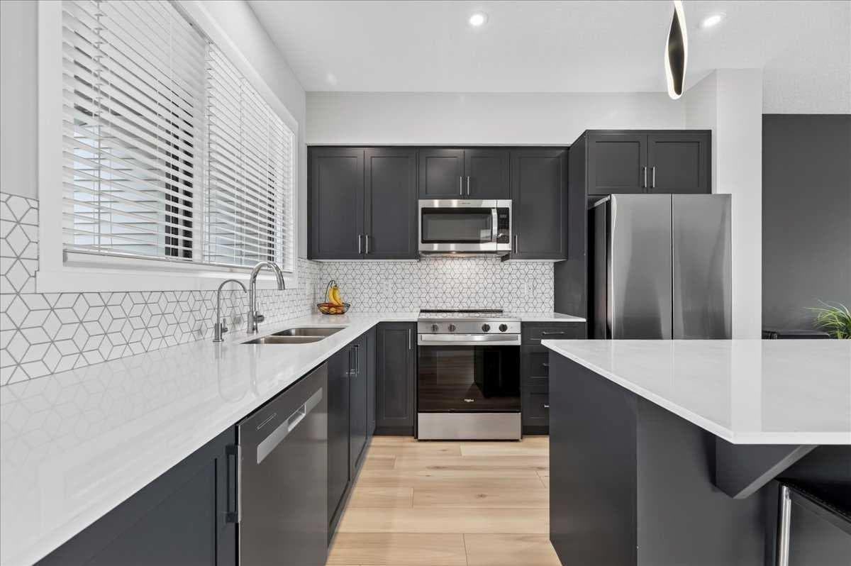 401, 81 Midtown Boulevard SW