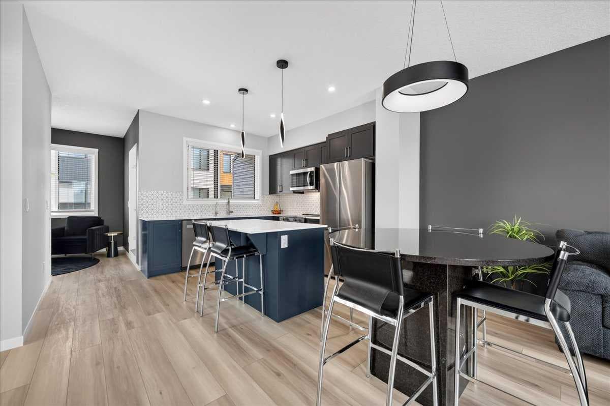 401, 81 Midtown Boulevard SW