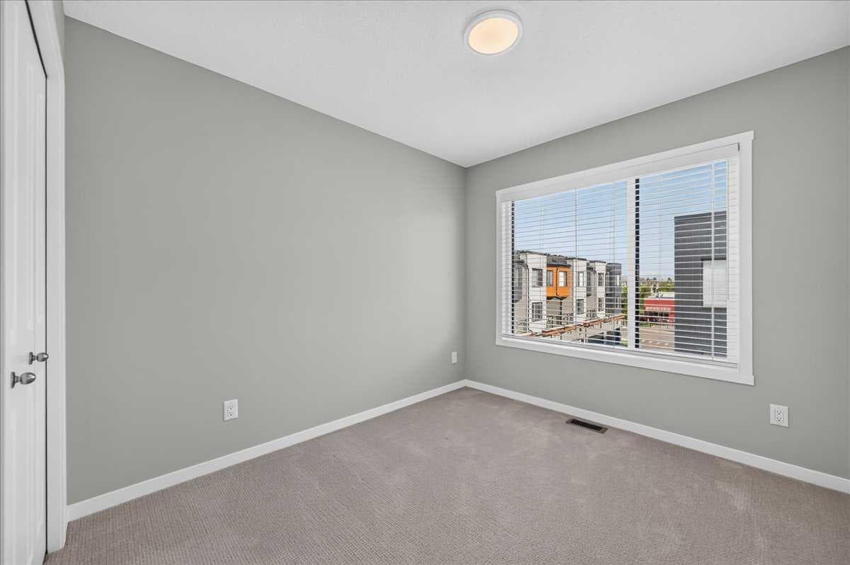 401, 81 Midtown Boulevard SW