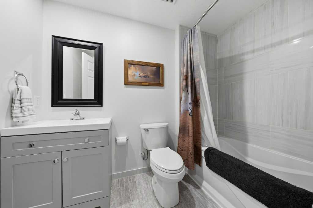 146 Mahogany Grove SE