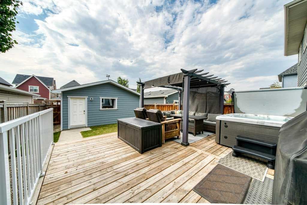146 Mahogany Grove SE