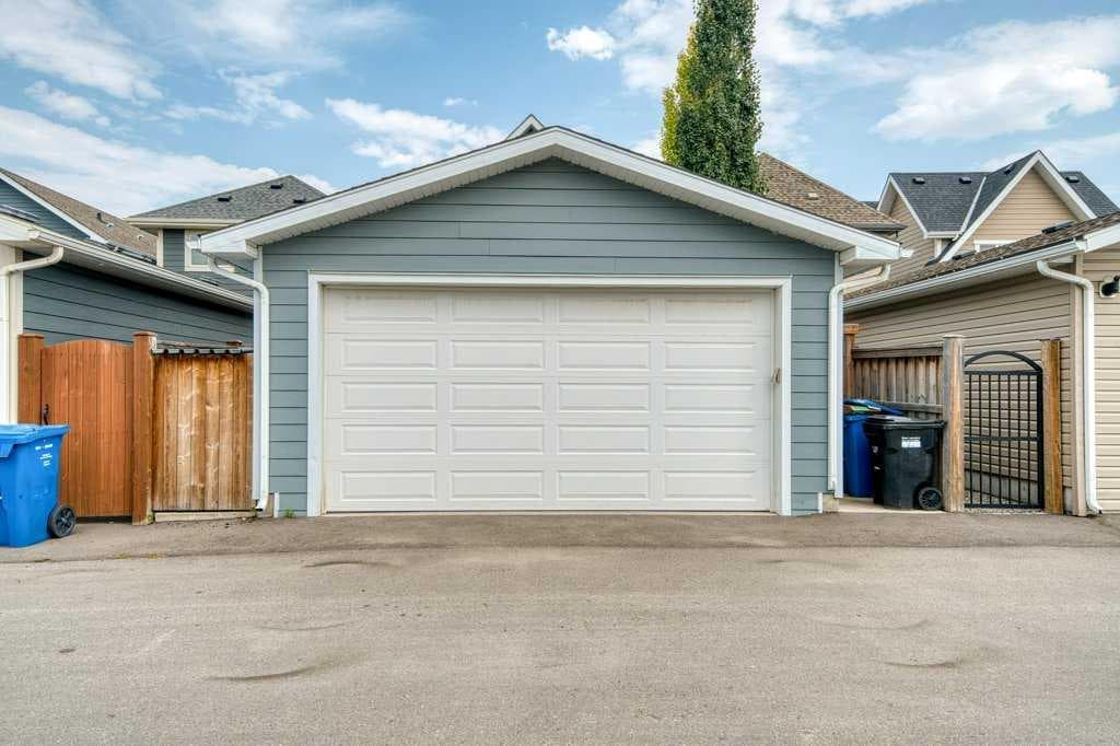 146 Mahogany Grove SE