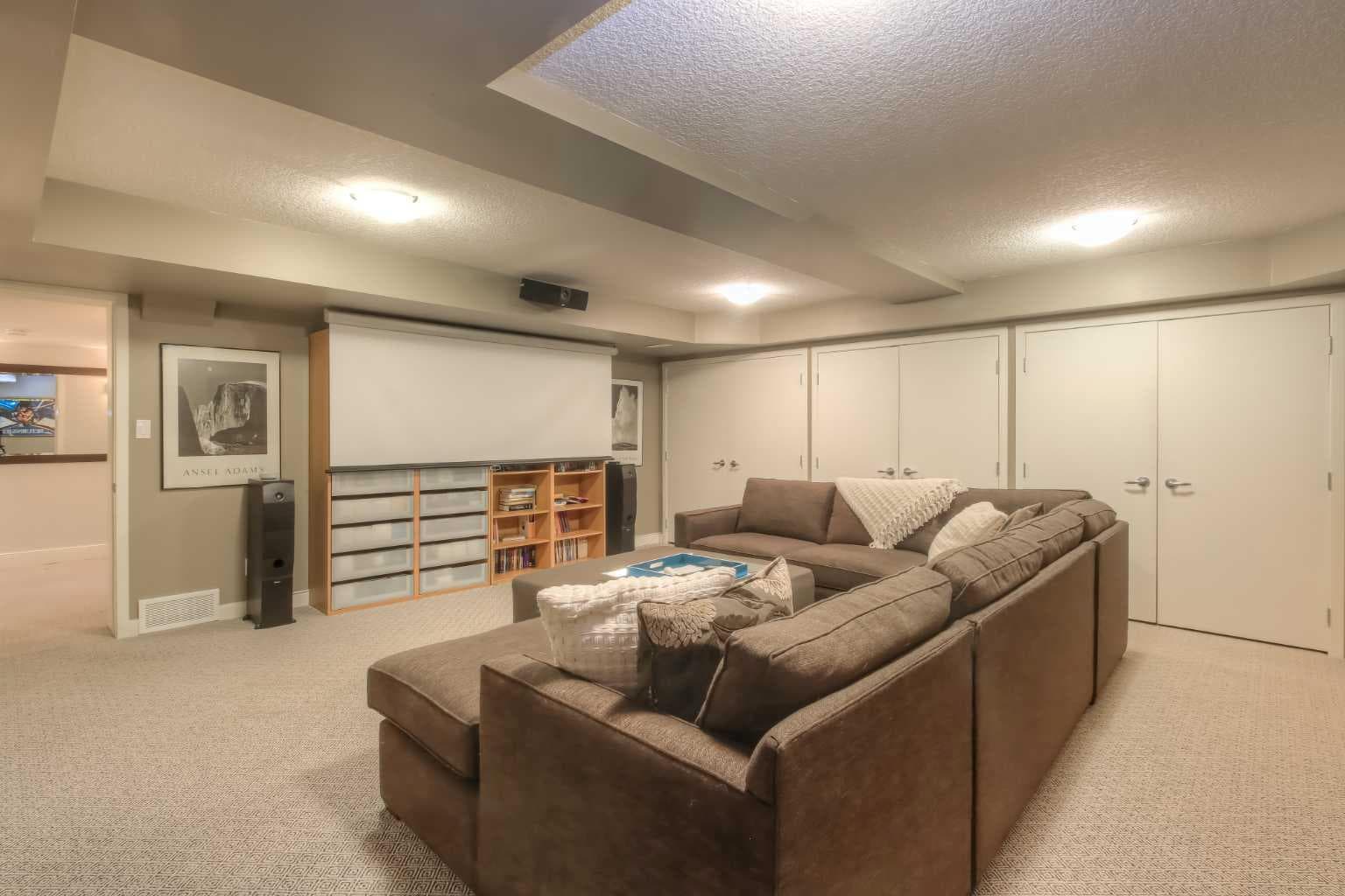 1702 24 Street SW