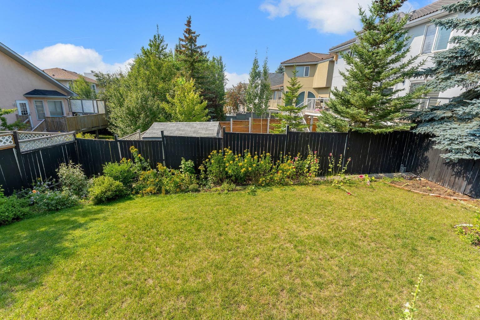 11 Arbour Summit Close NW