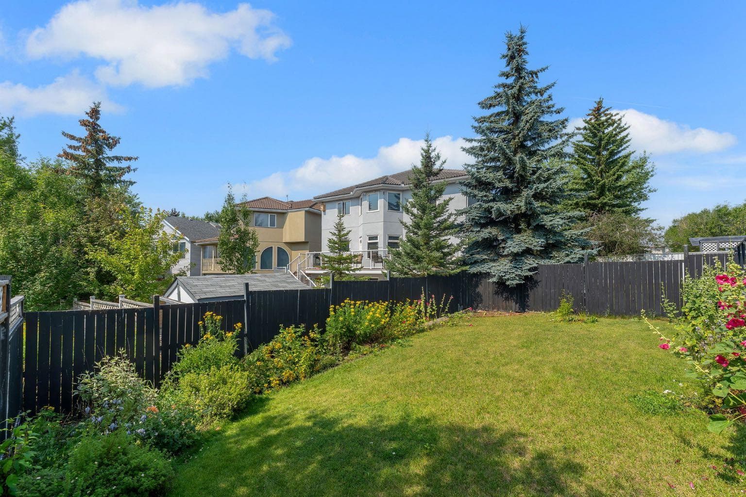 11 Arbour Summit Close NW