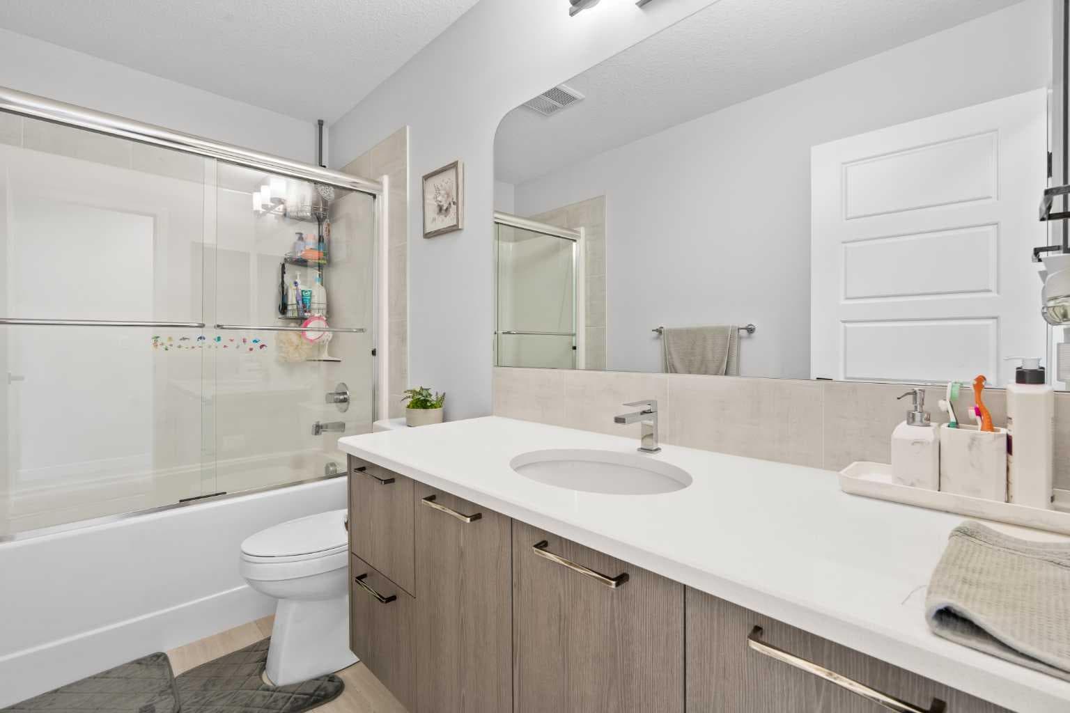 1429 Chinook Gate Glen SW