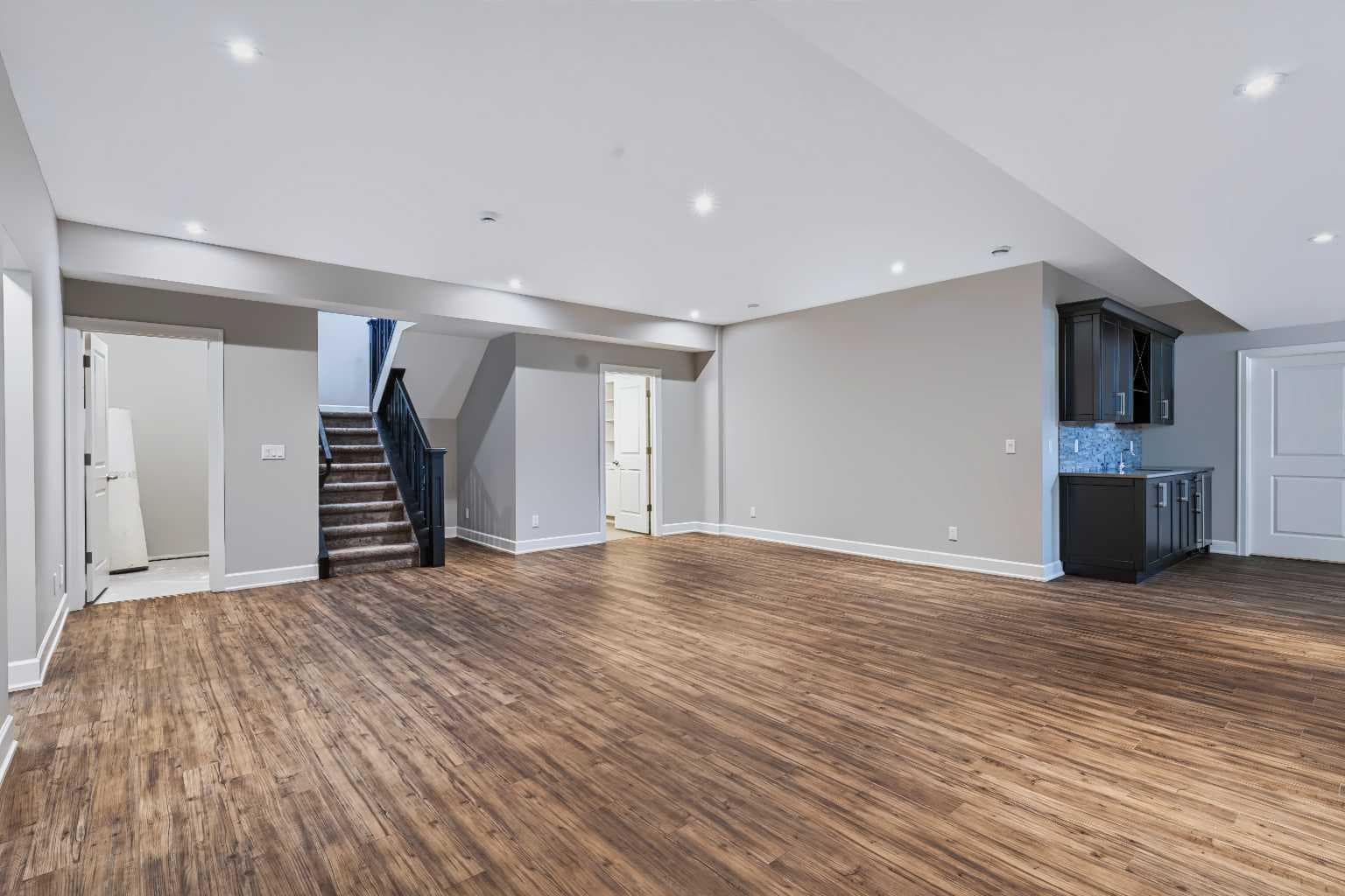 924 East Lakeview Road 