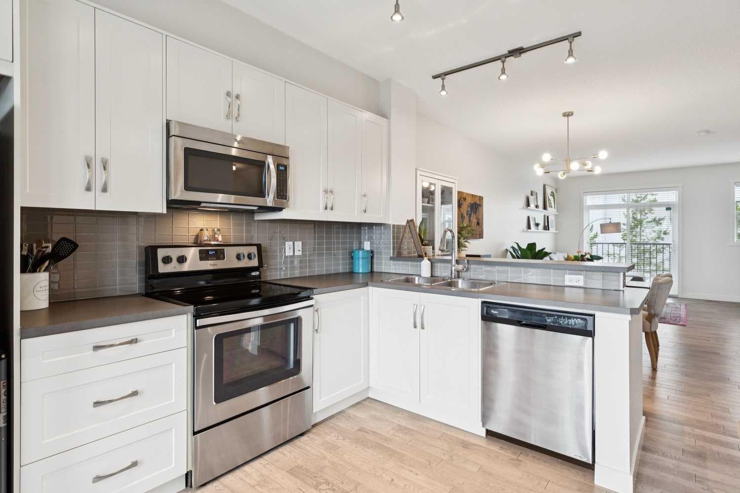 206 Nolanfield Villas NW