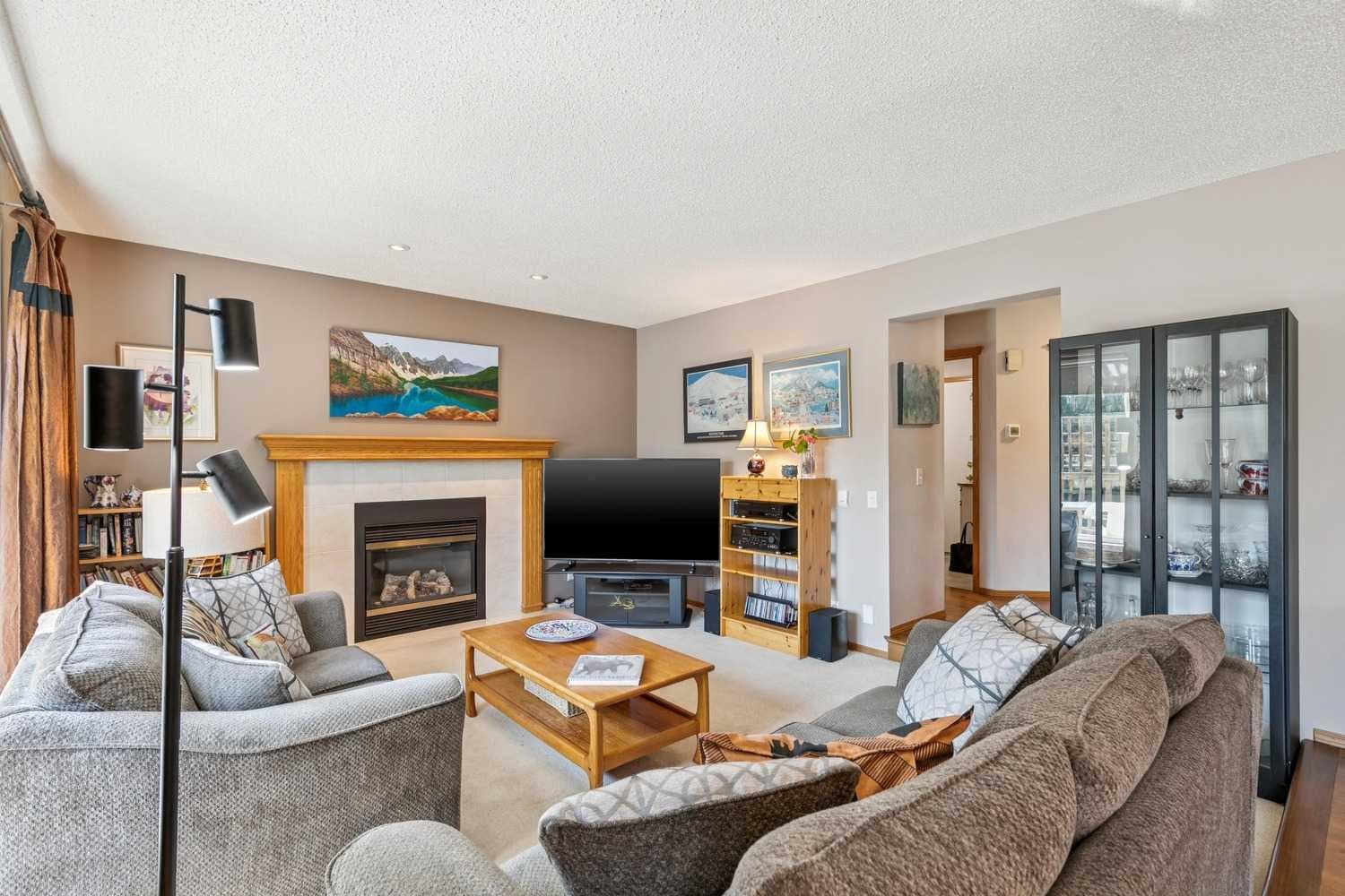 124 Schubert Hill NW