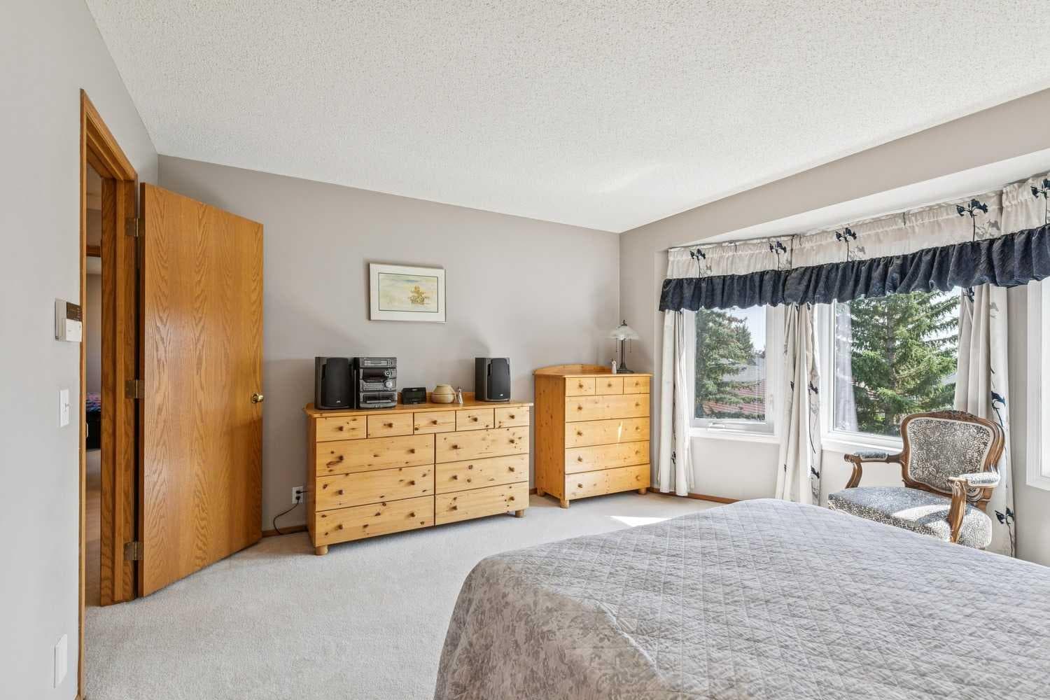 124 Schubert Hill NW