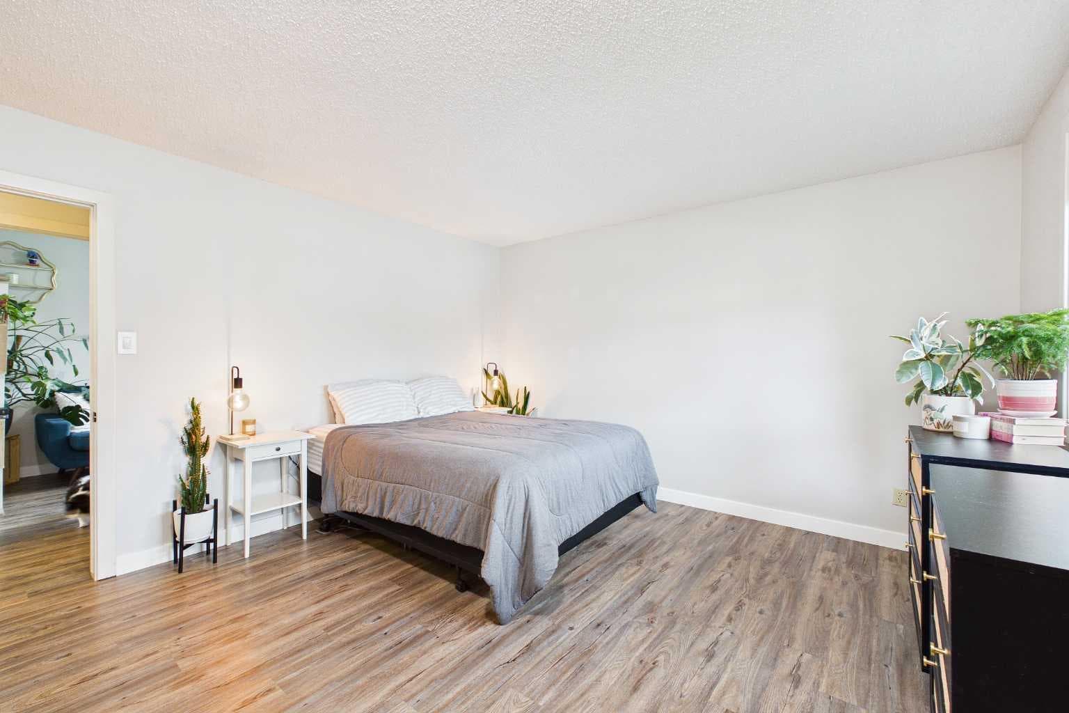 831, 6400 Coach Hill Road SW