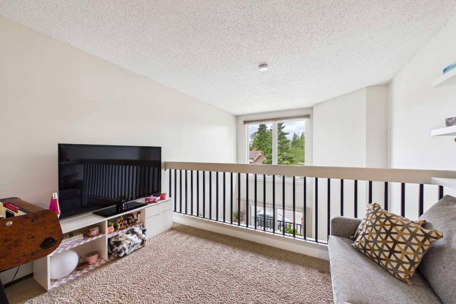 831, 6400 Coach Hill Road SW