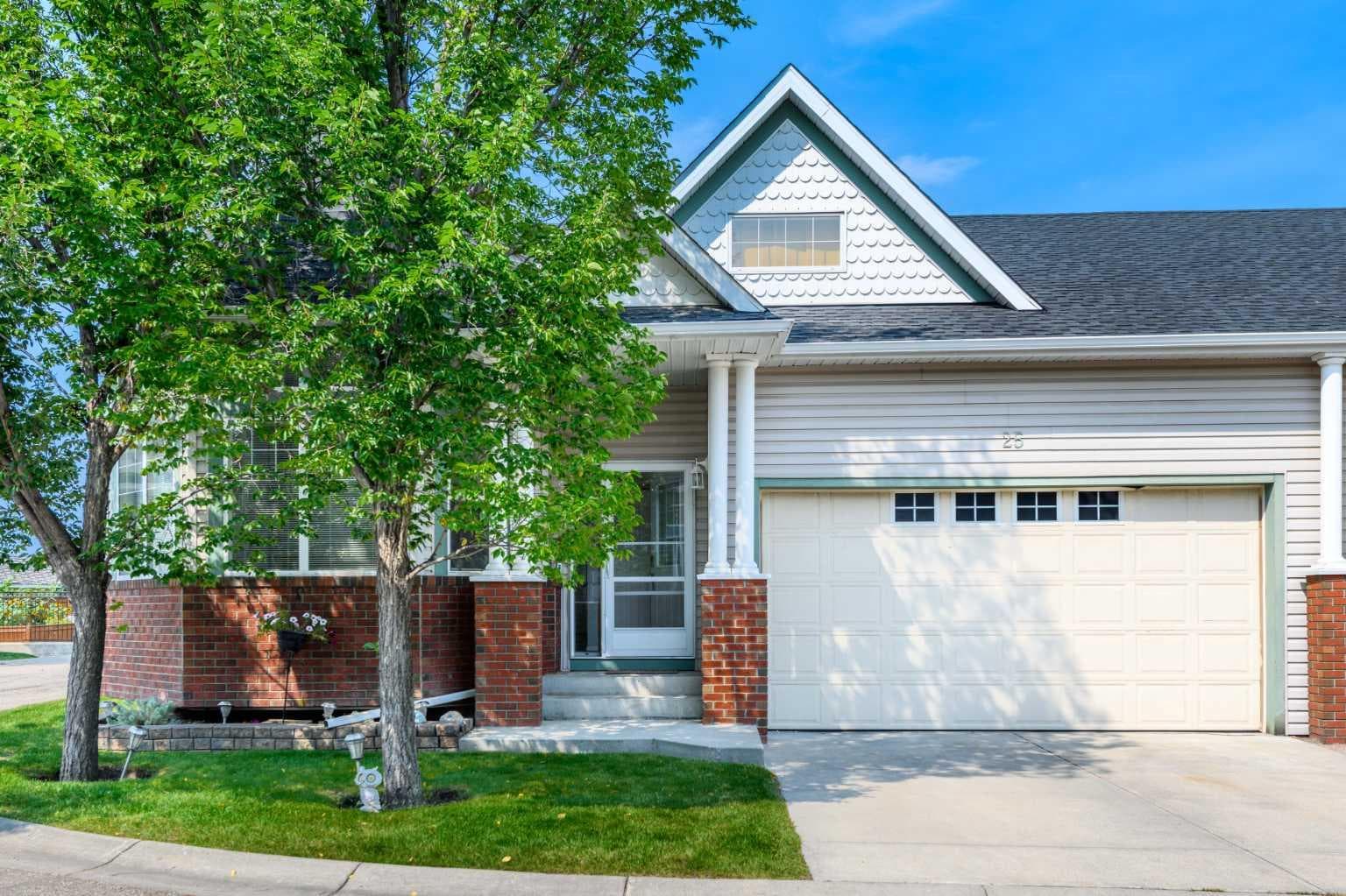 25 Prestwick Pond Terrace SE