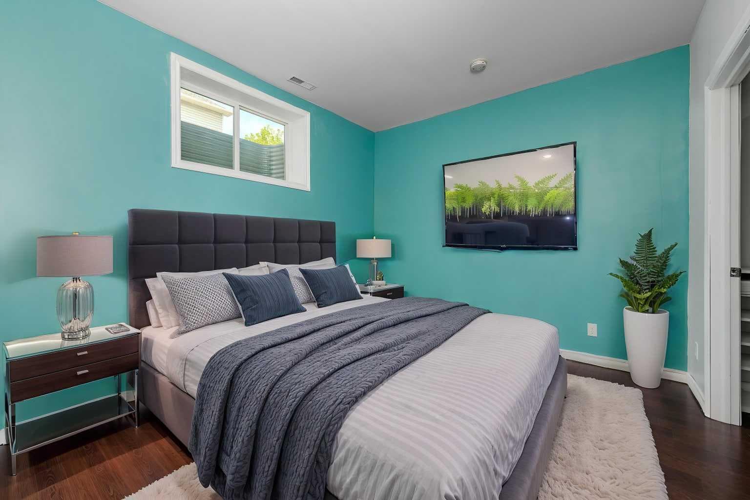 25 Prestwick Pond Terrace SE