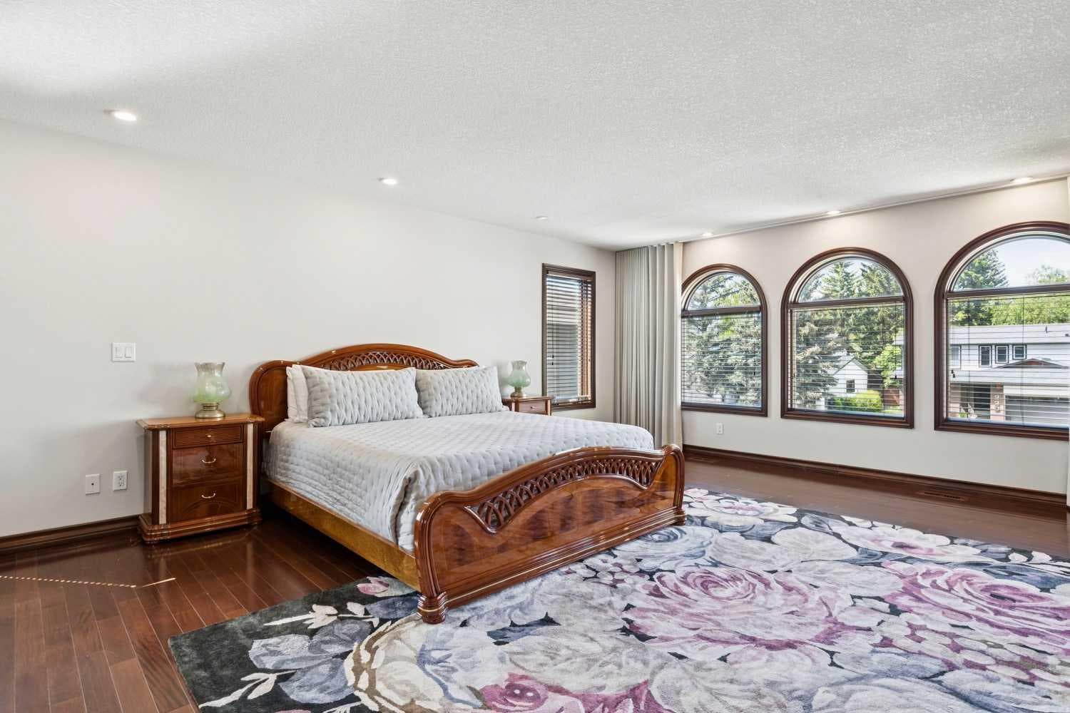 223 Pump Hill Crescent 