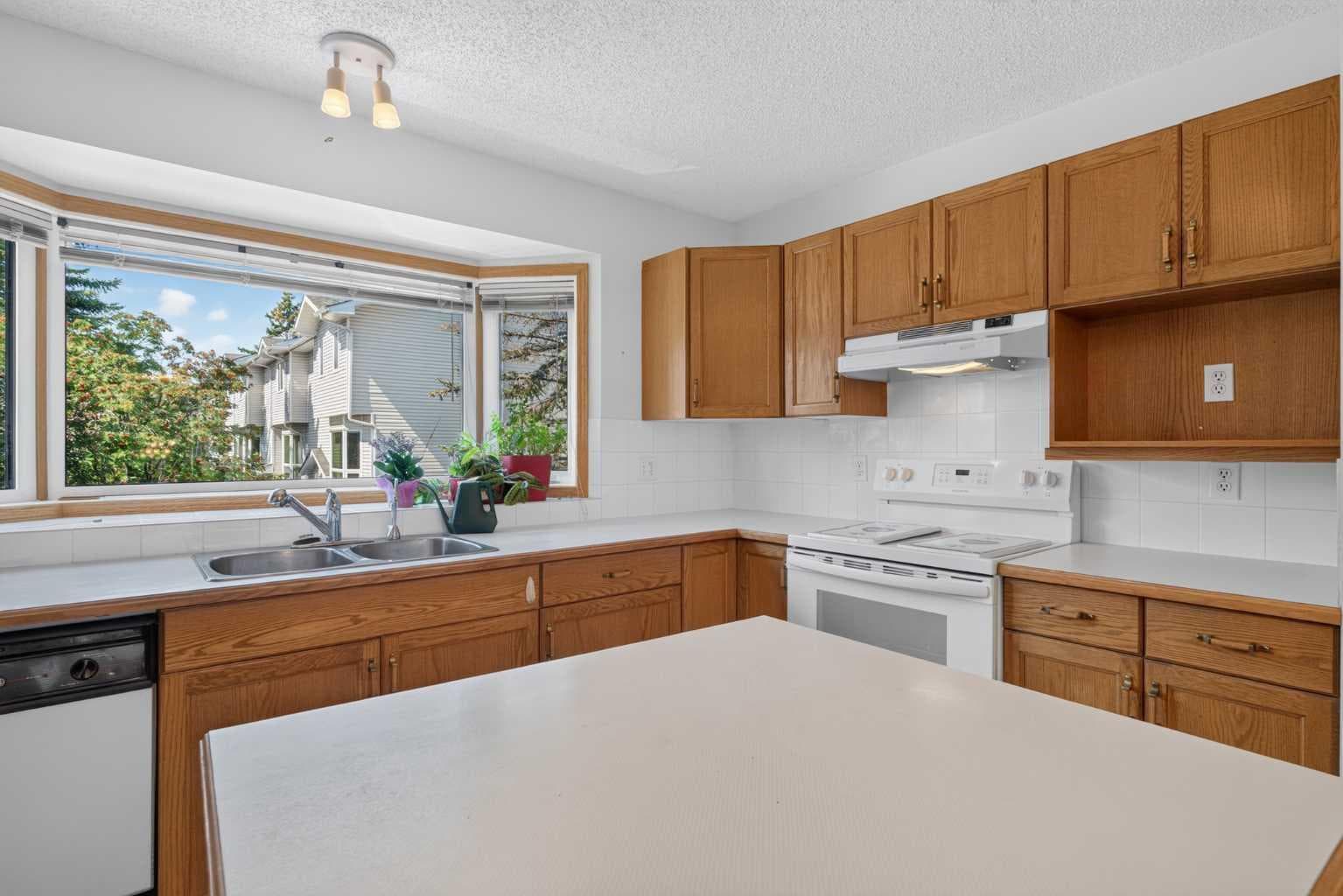 52 Glenbrook Villas SW