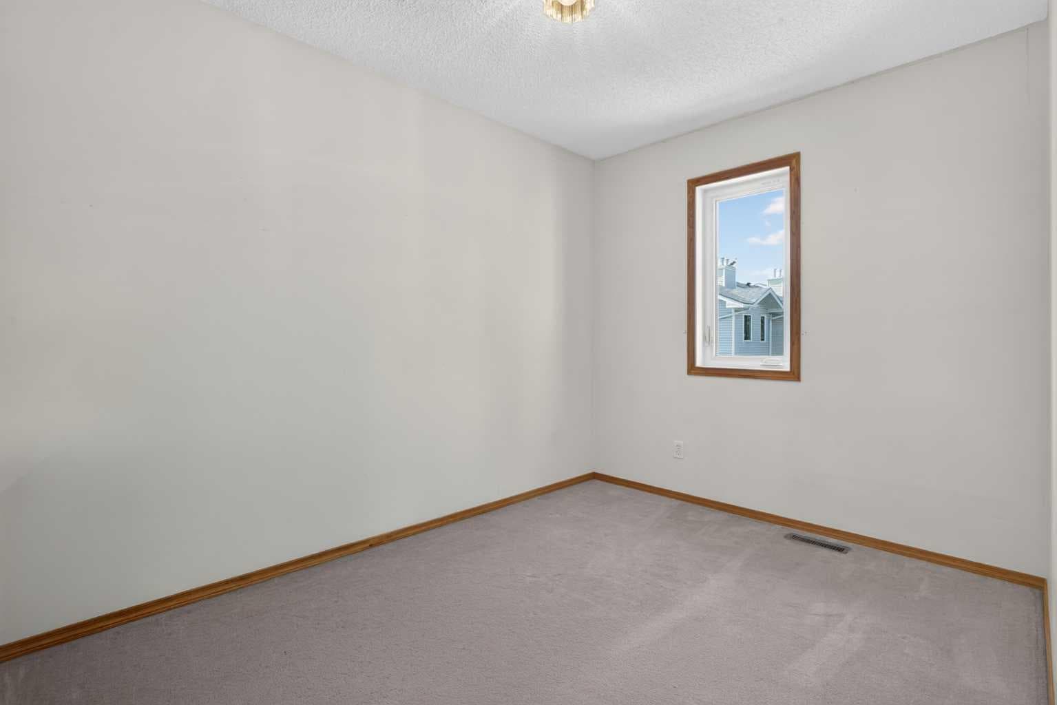 52 Glenbrook Villas SW