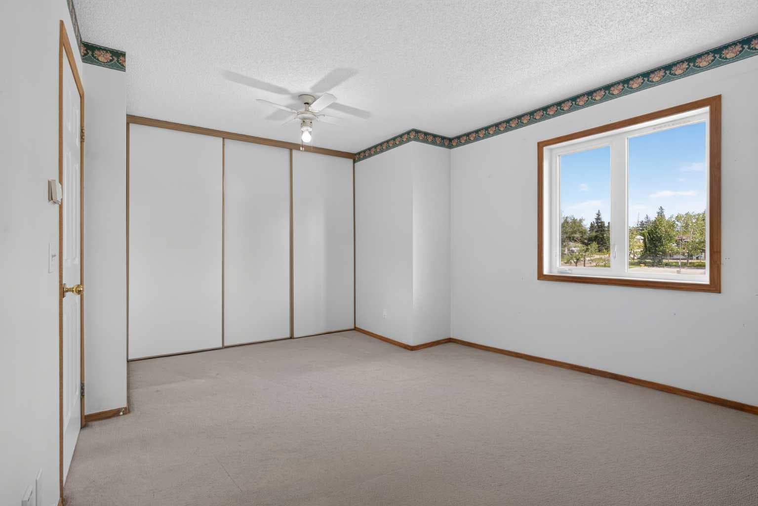 52 Glenbrook Villas SW