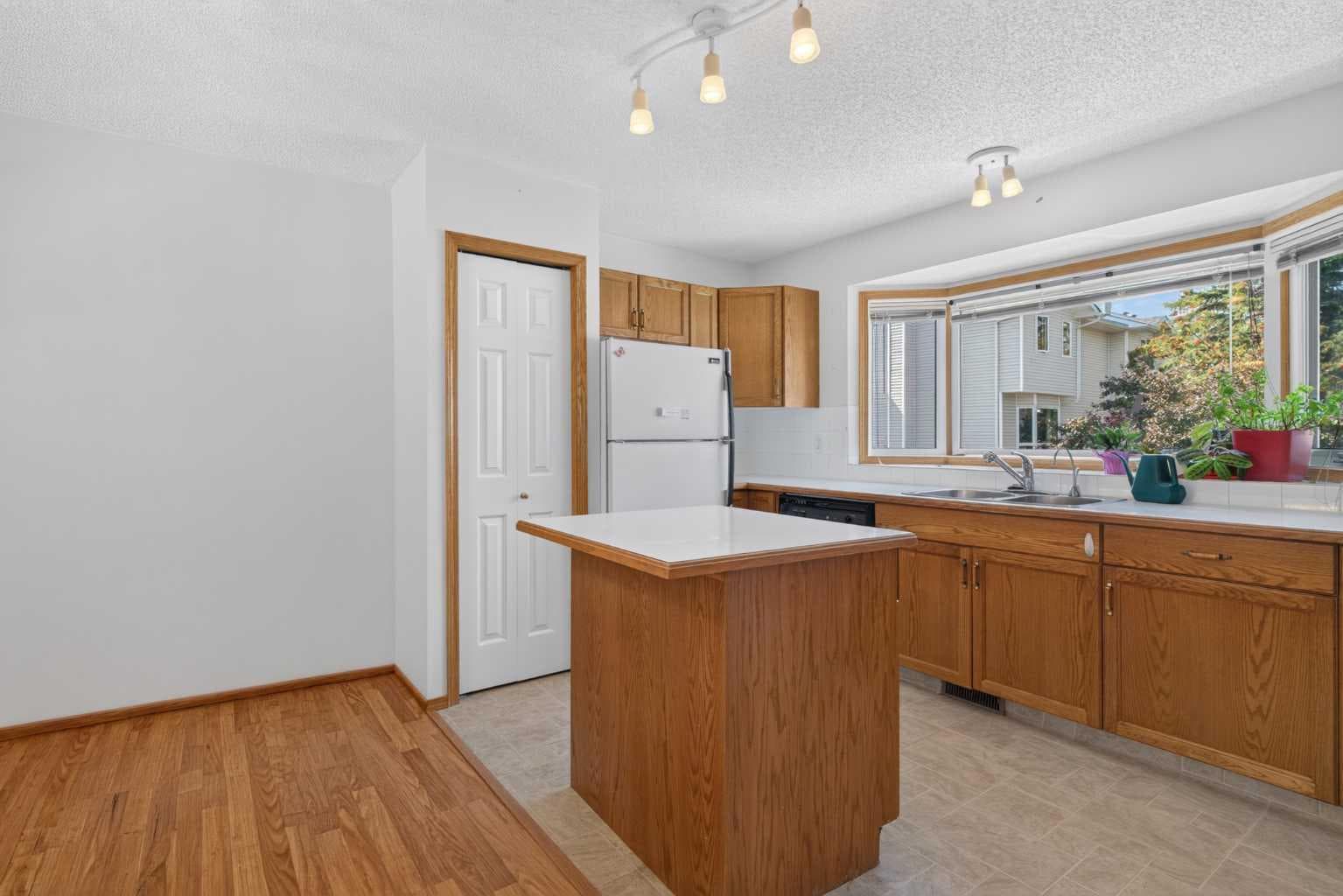 52 Glenbrook Villas SW