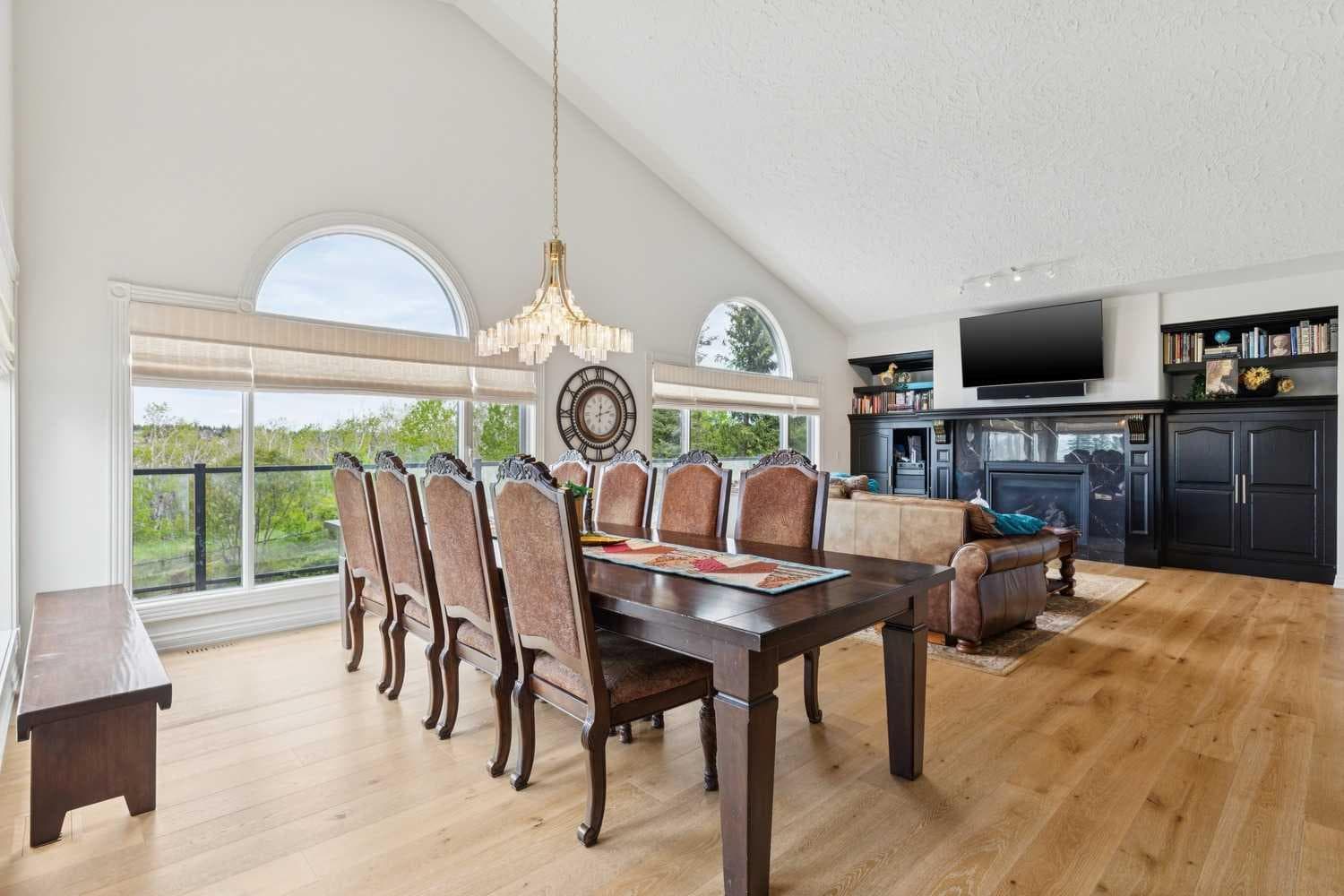 84 EDENSTONE Way NW