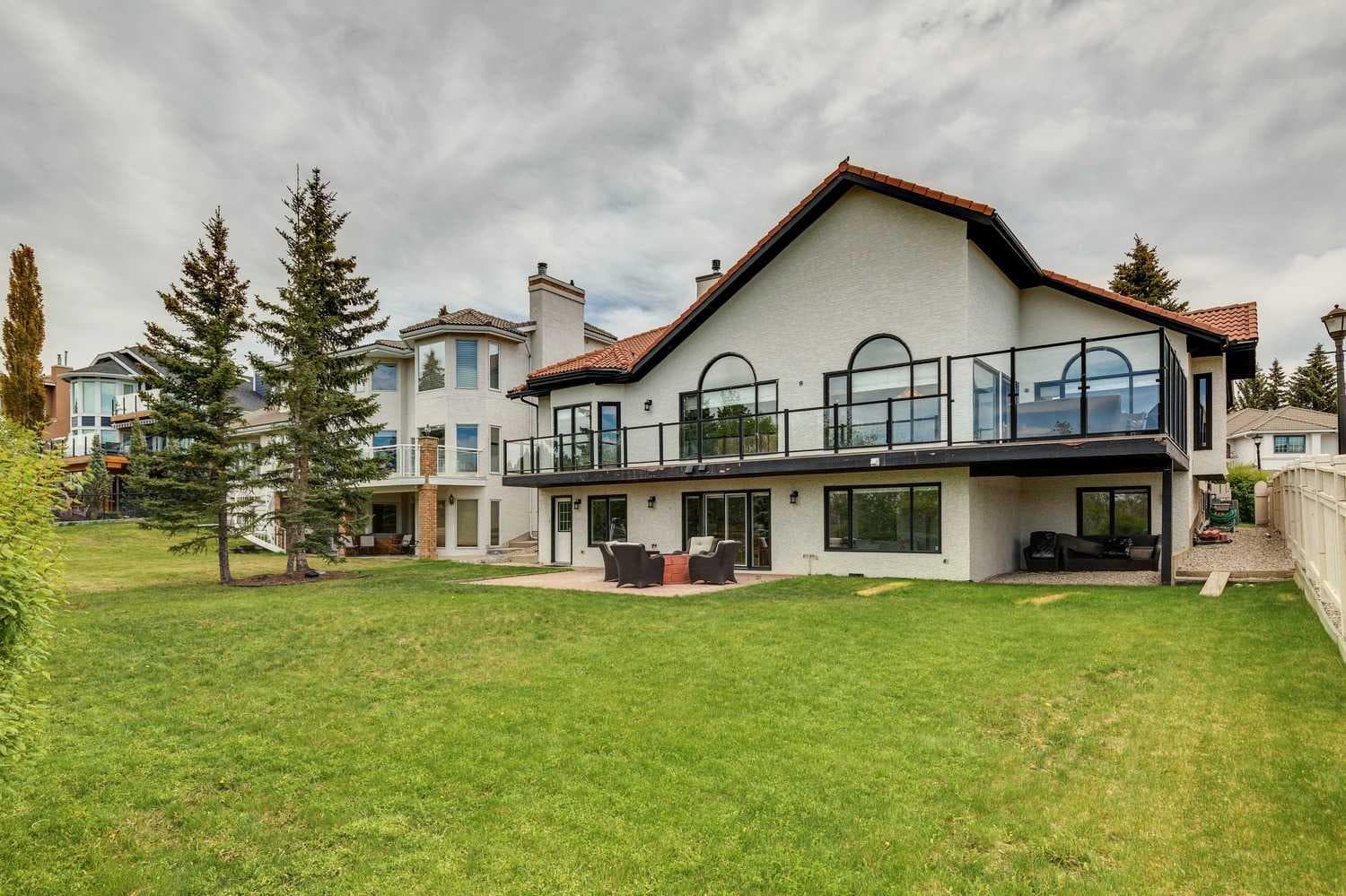 84 EDENSTONE Way NW