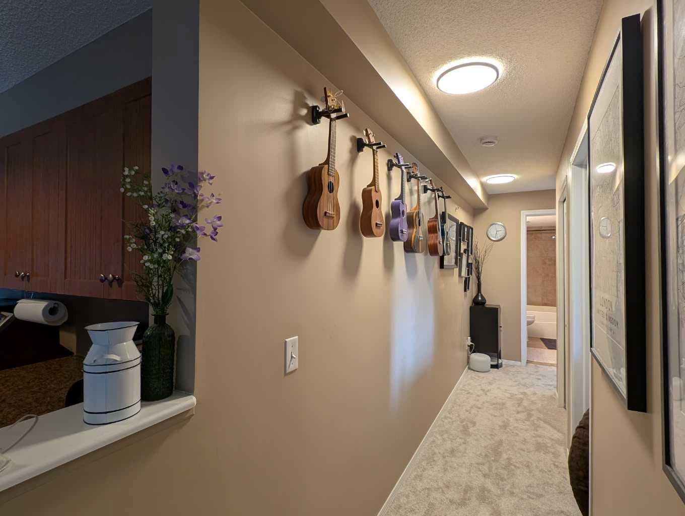 1421, 8 Bridlecrest Drive SW