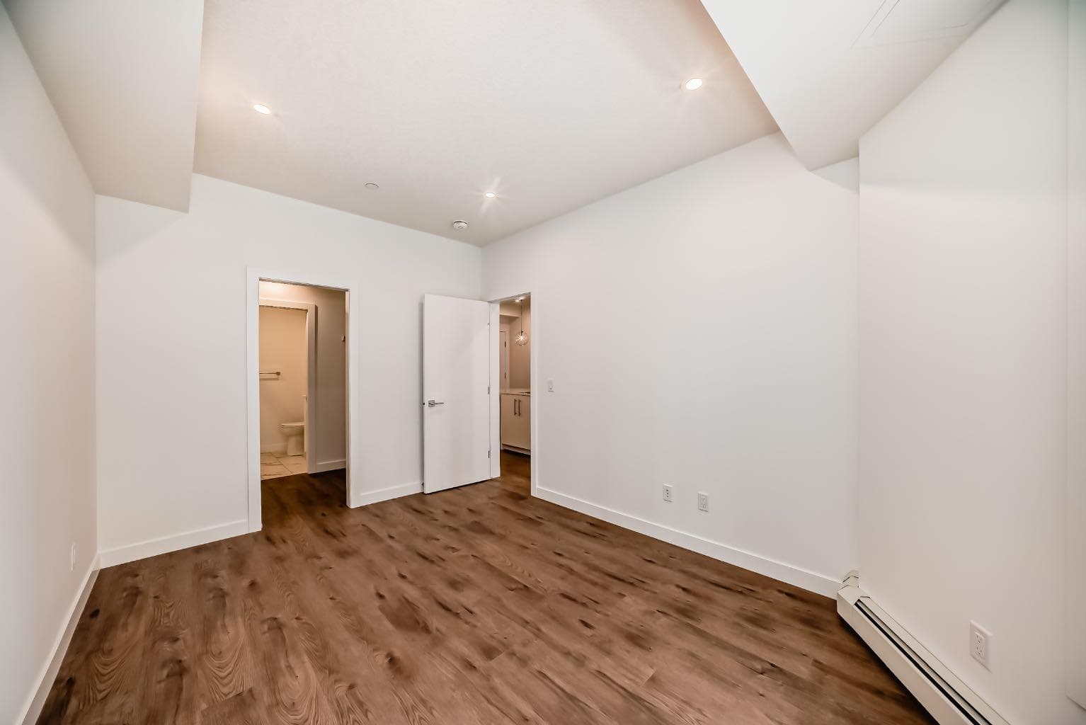205, 8370 Broadcast Avenue SW