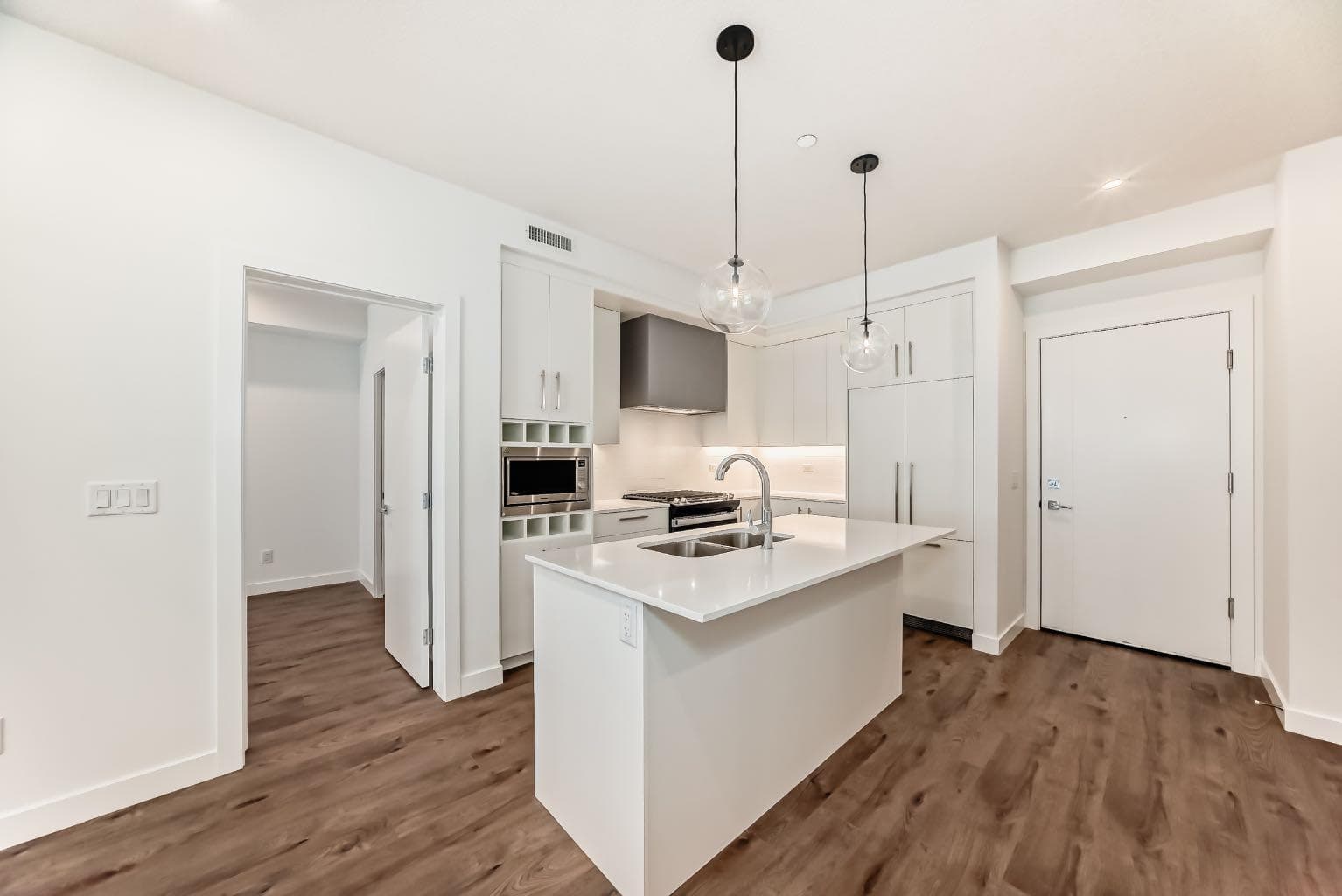 205, 8370 Broadcast Avenue SW