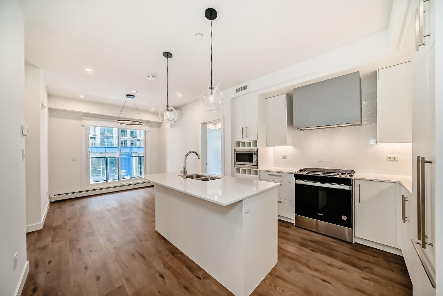 205, 8370 Broadcast Avenue SW