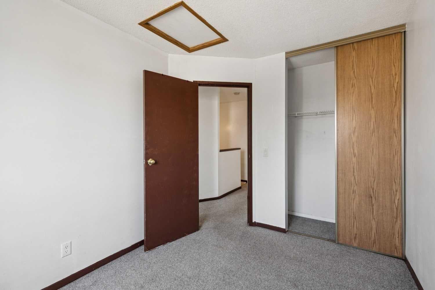 104 Falmere Way NE