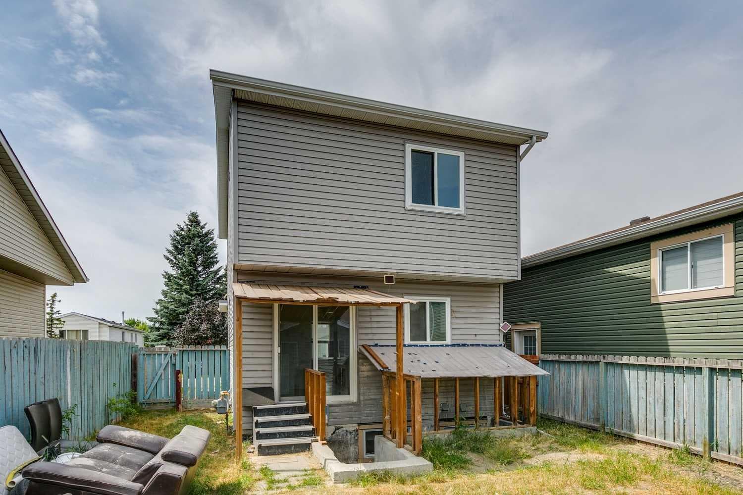 104 Falmere Way NE