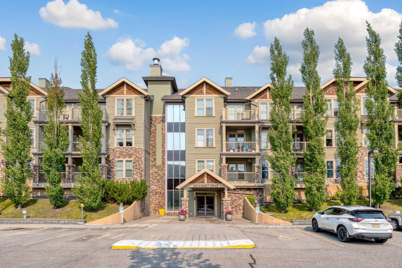 320, 205 Sunset Drive 