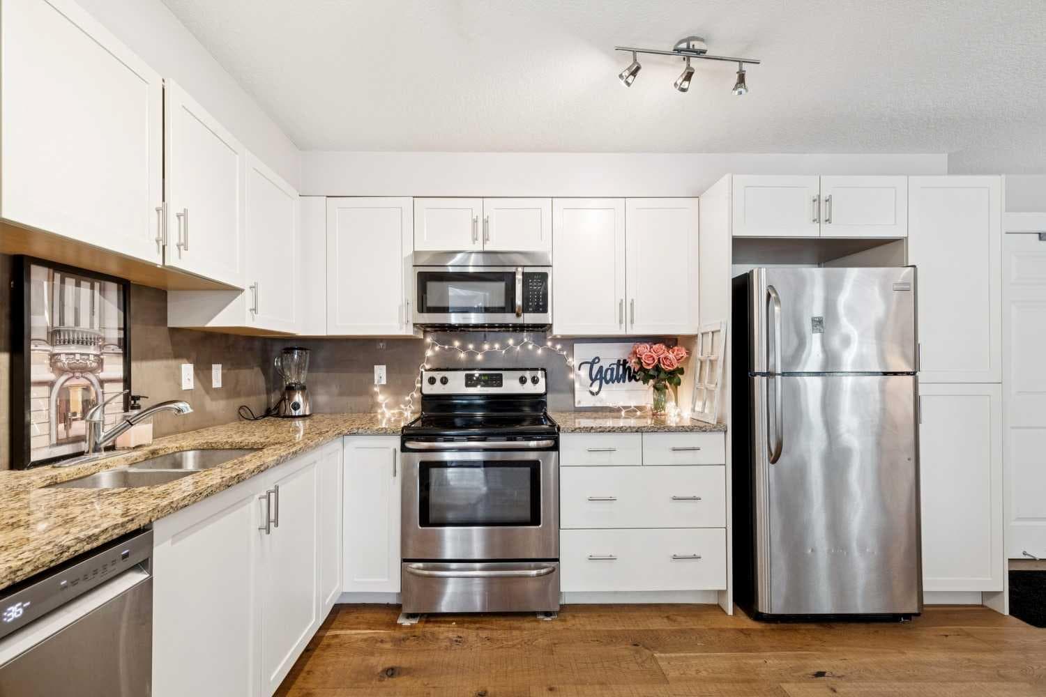 3110, 279 Copperpond Common SE