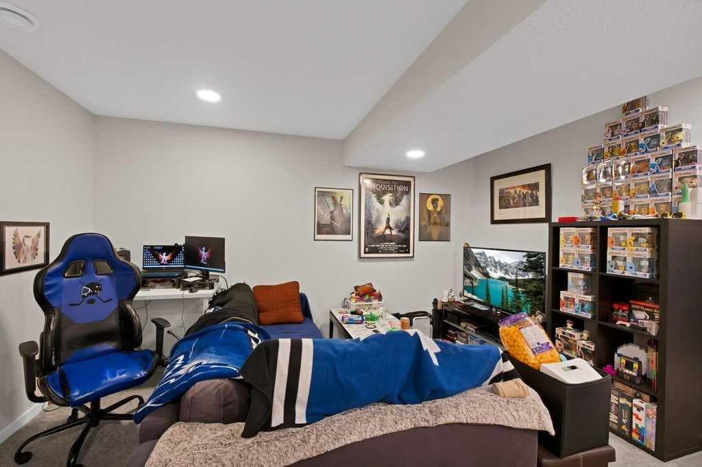 25 Savanna Manor NE