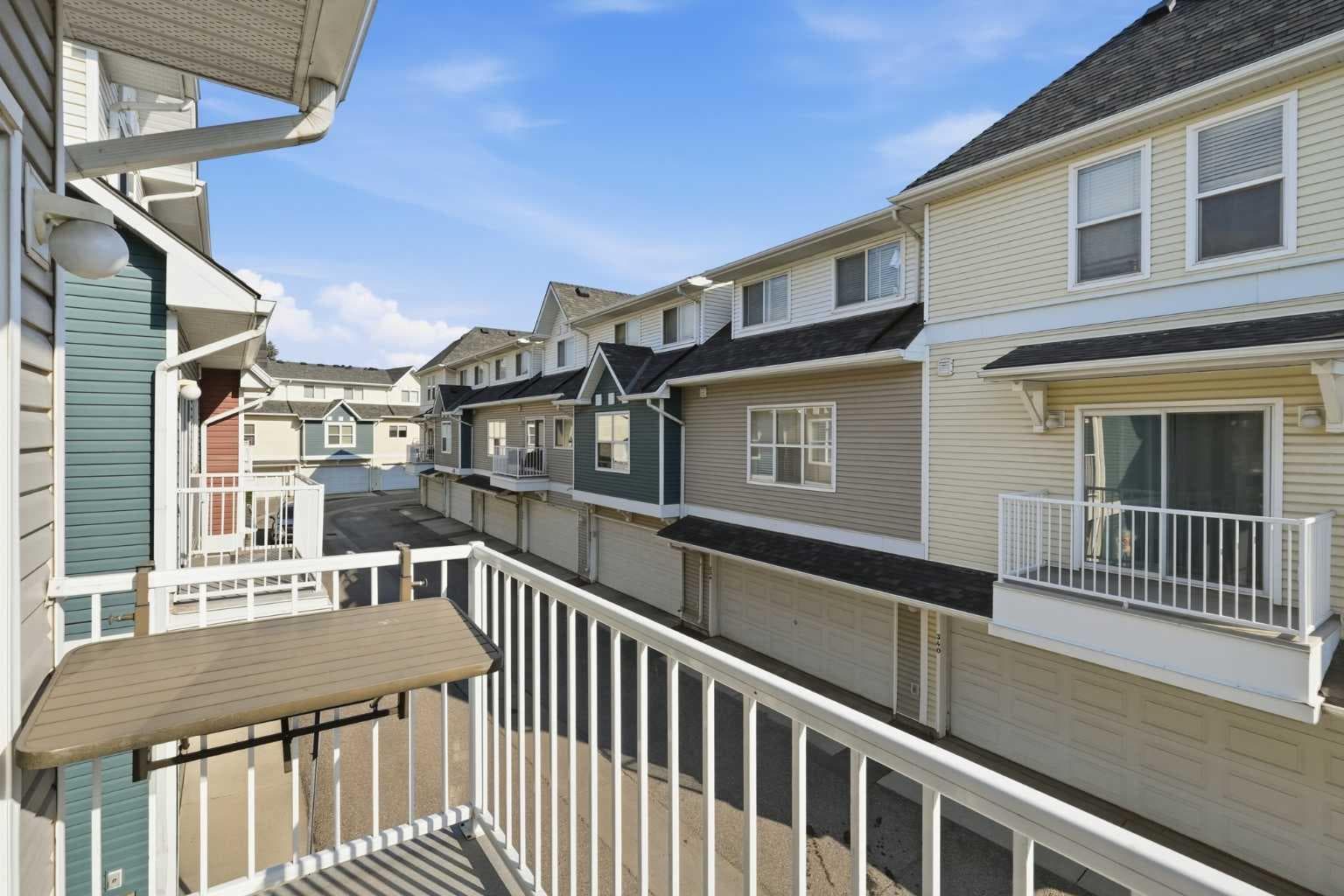 160 Promenade Way SE