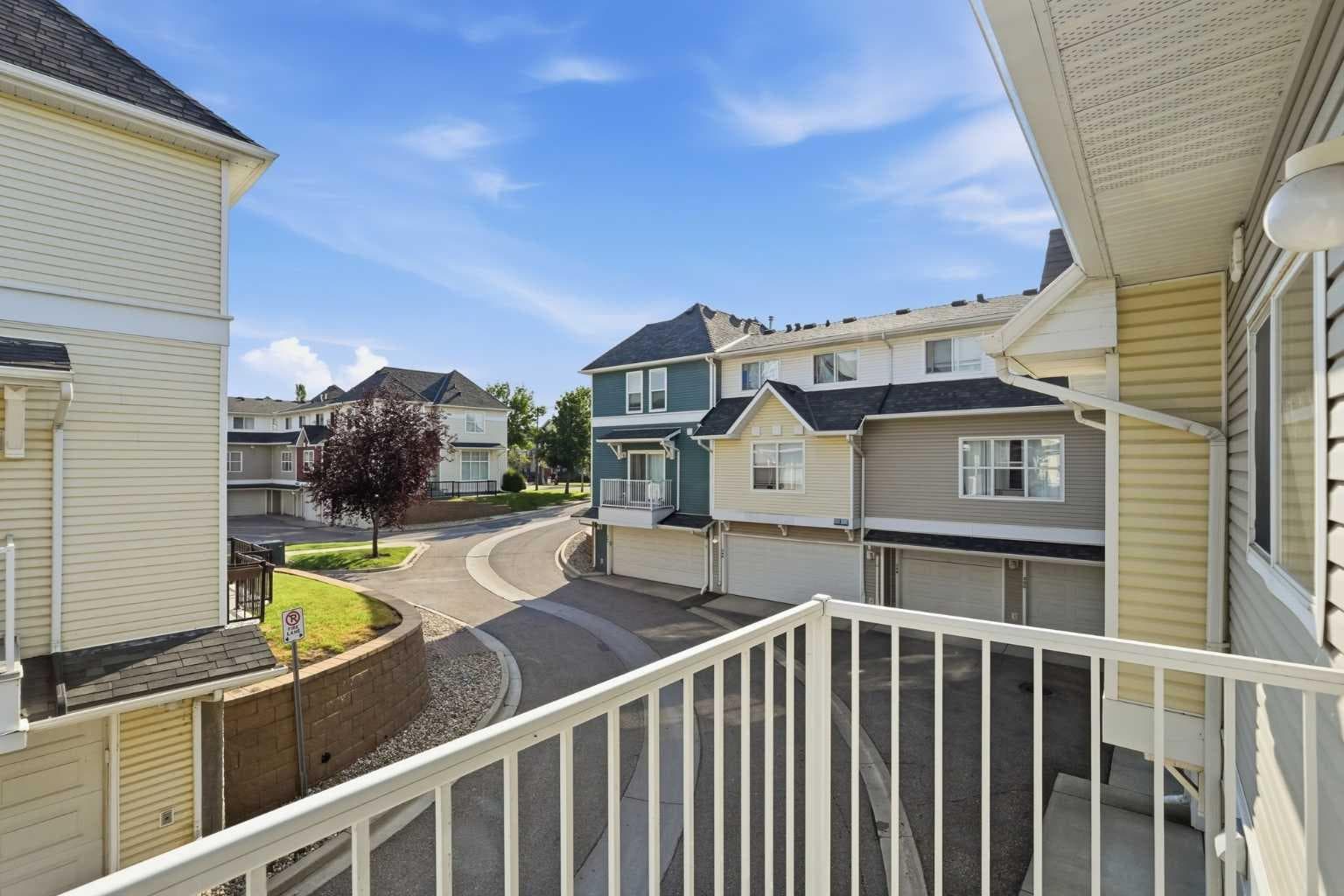 160 Promenade Way SE