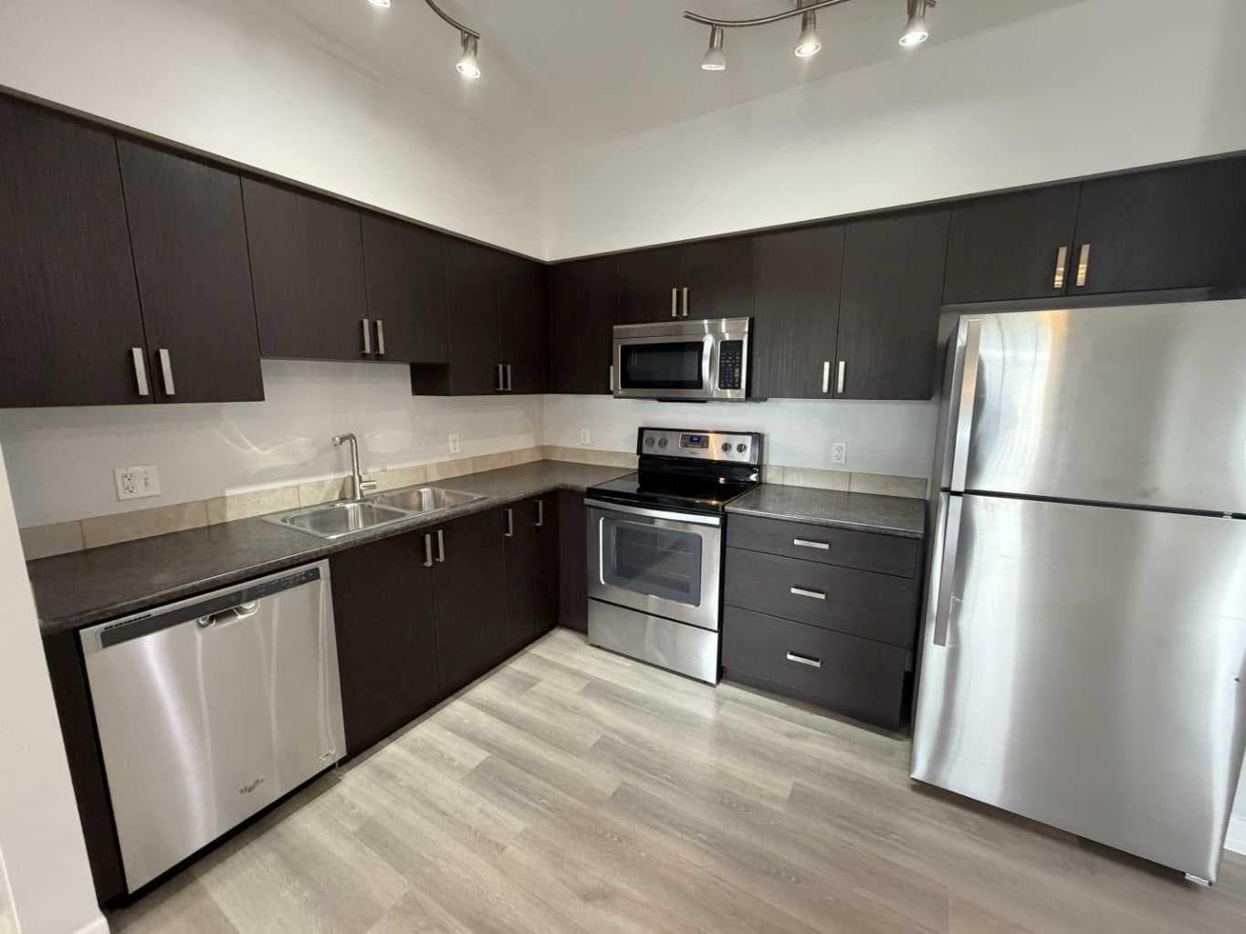 219, 117 Copperpond Common SE