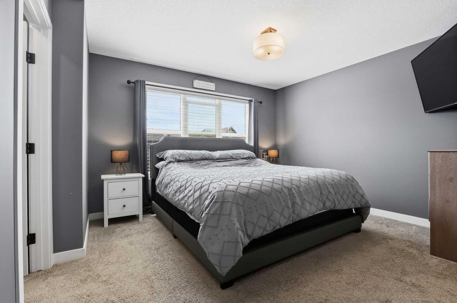 374 Masters Road SE