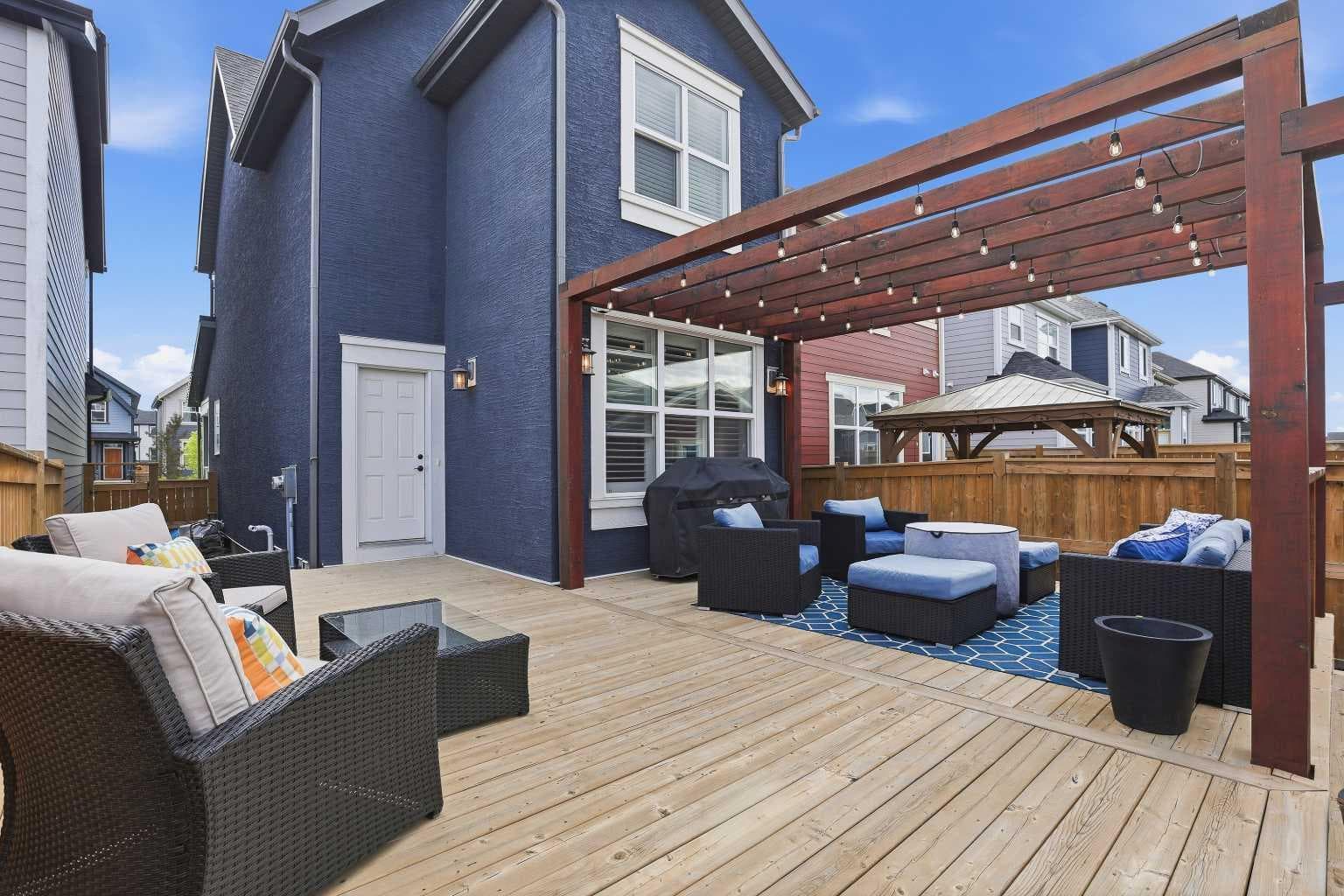 374 Masters Road SE