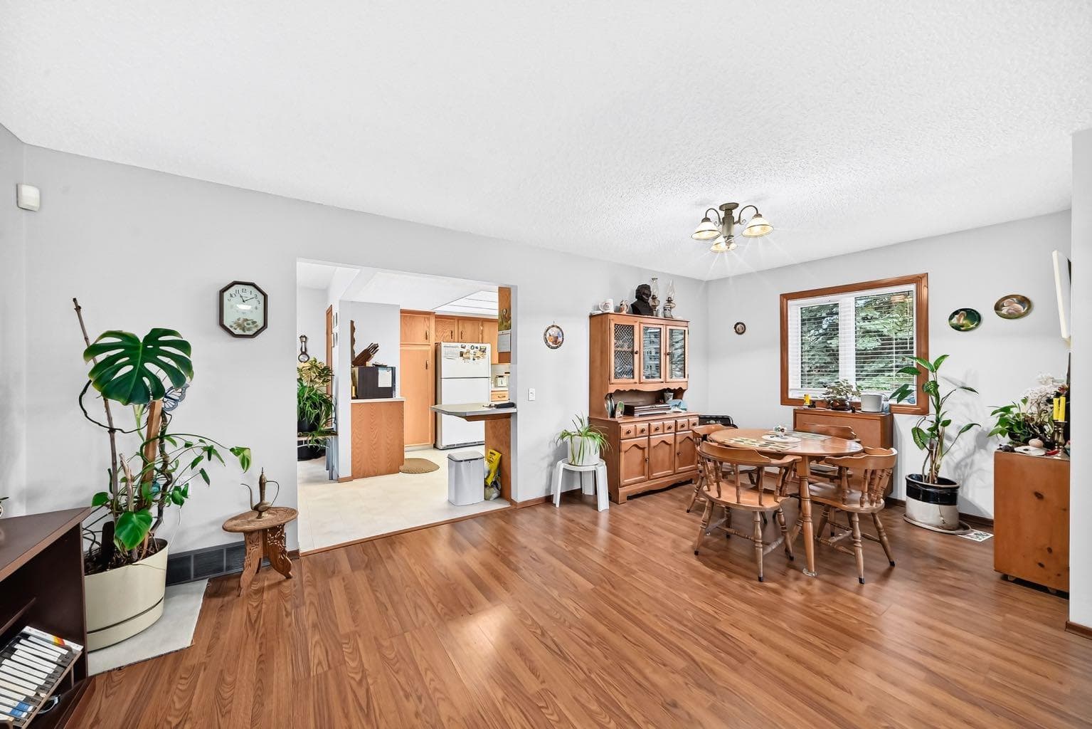 272 Woodside Road NW