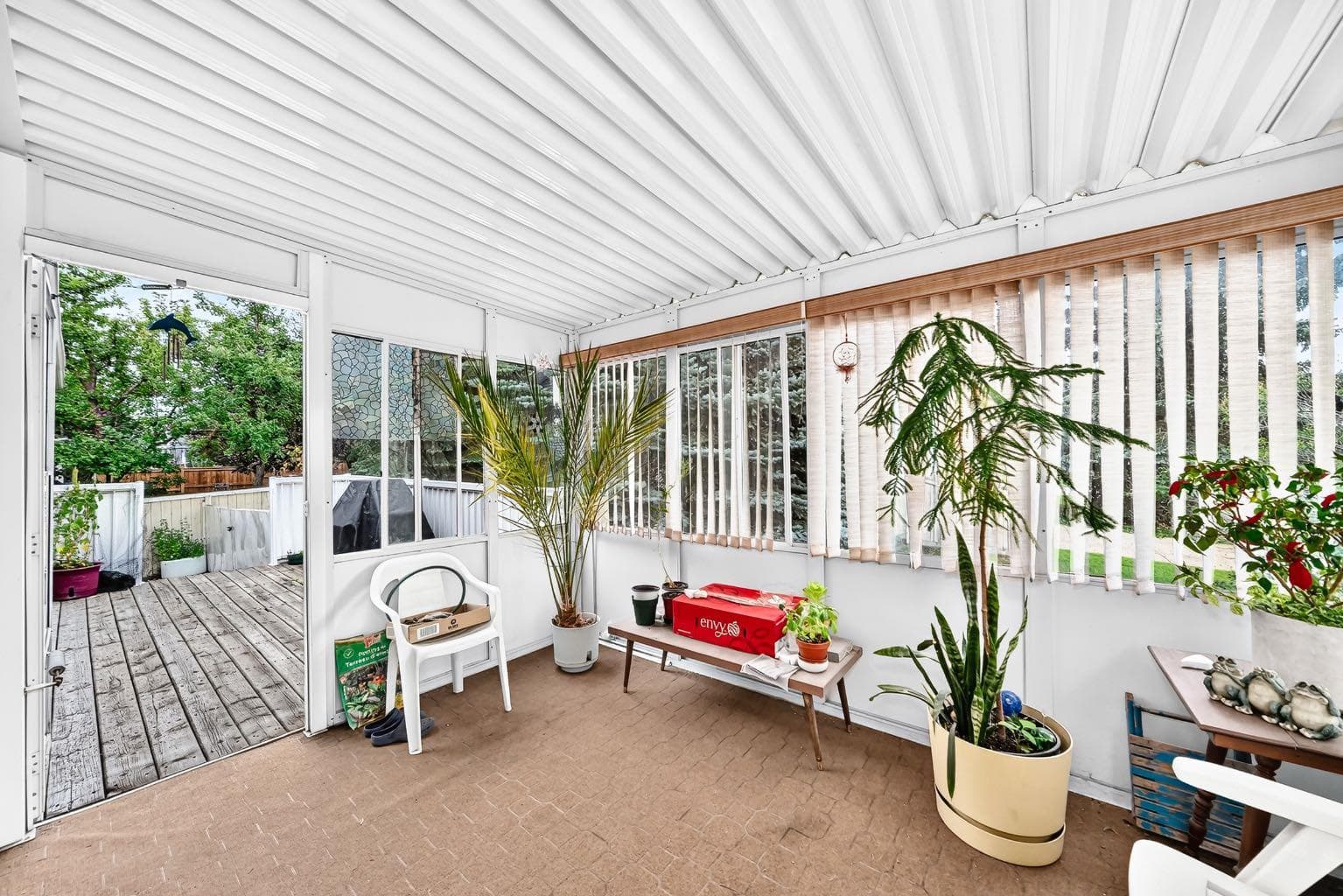 272 Woodside Road NW