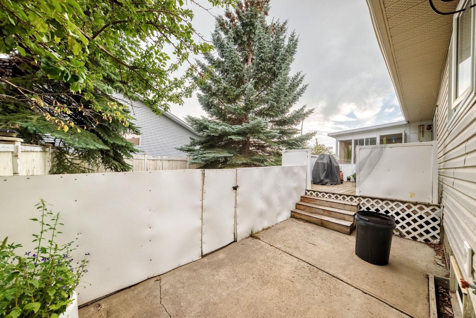 272 Woodside Road NW