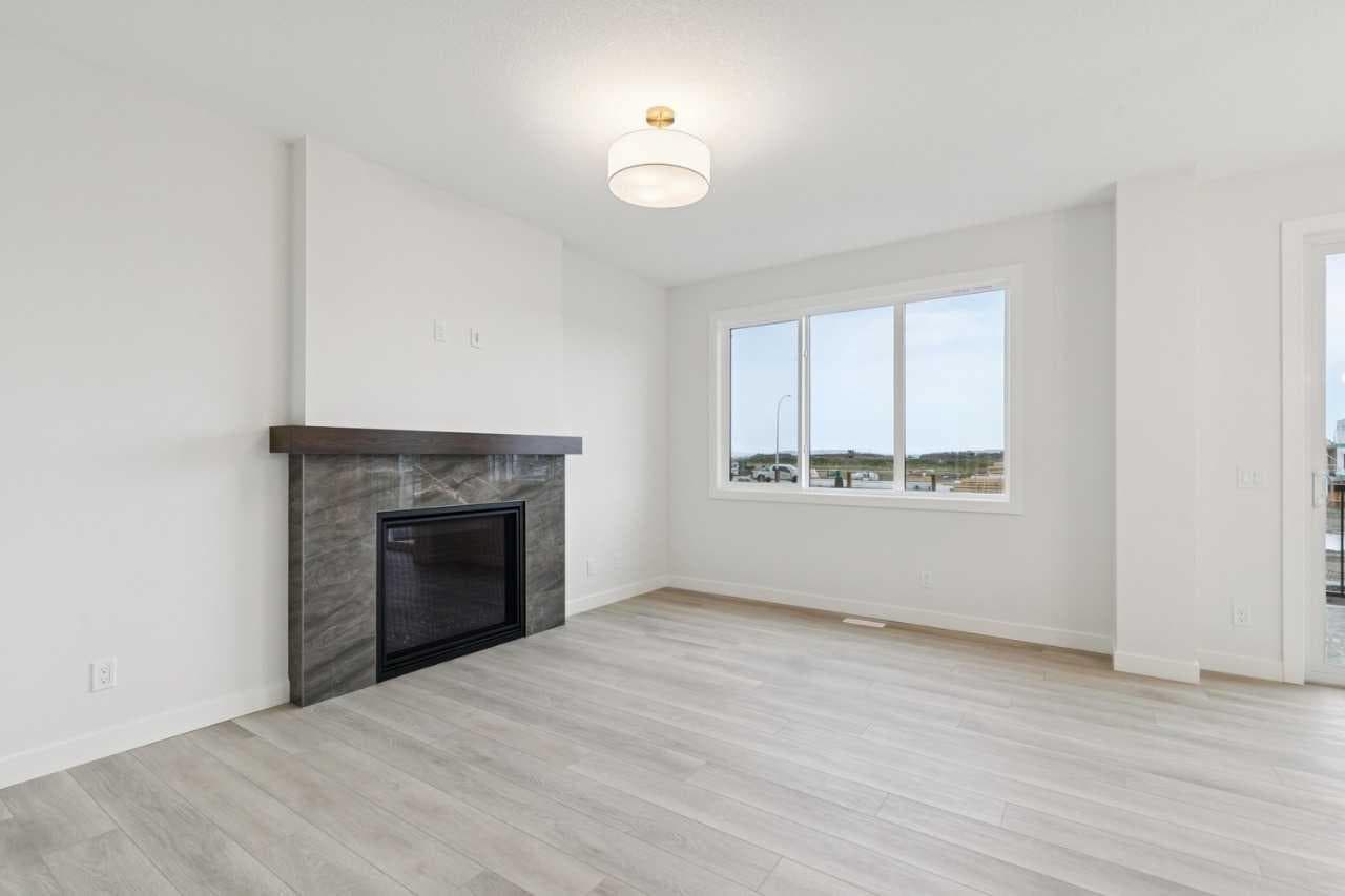 139 Fireside Close 