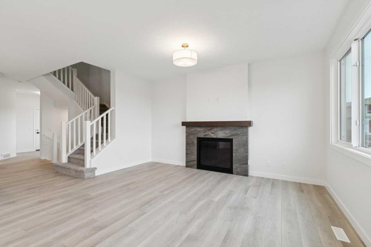 139 Fireside Close 