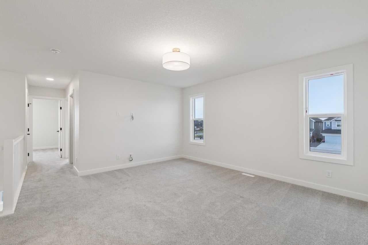 139 Fireside Close 