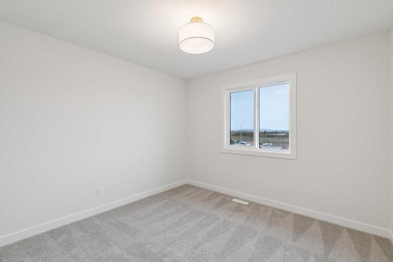 139 Fireside Close 
