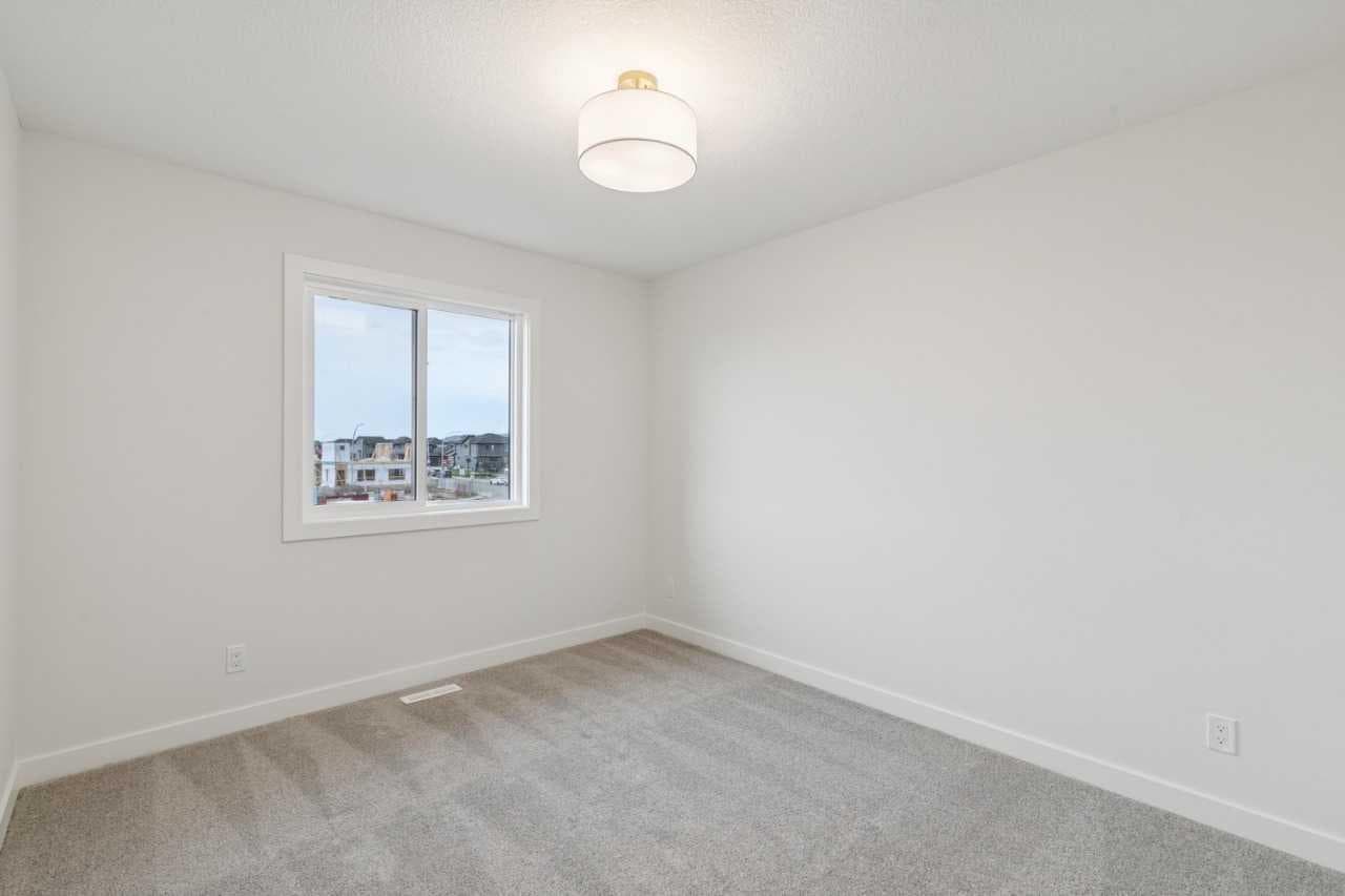 139 Fireside Close 