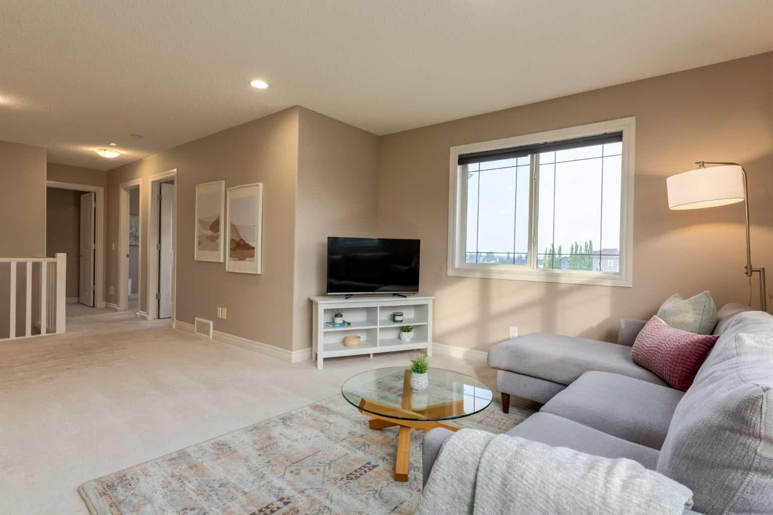 357 Kincora Drive NW